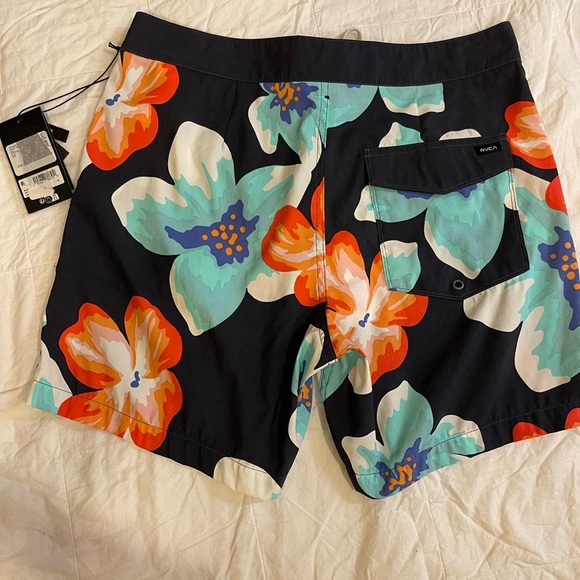 NWT RVCA Men’s 16in Swim Trunks Size 32 - Picture 3 of 3